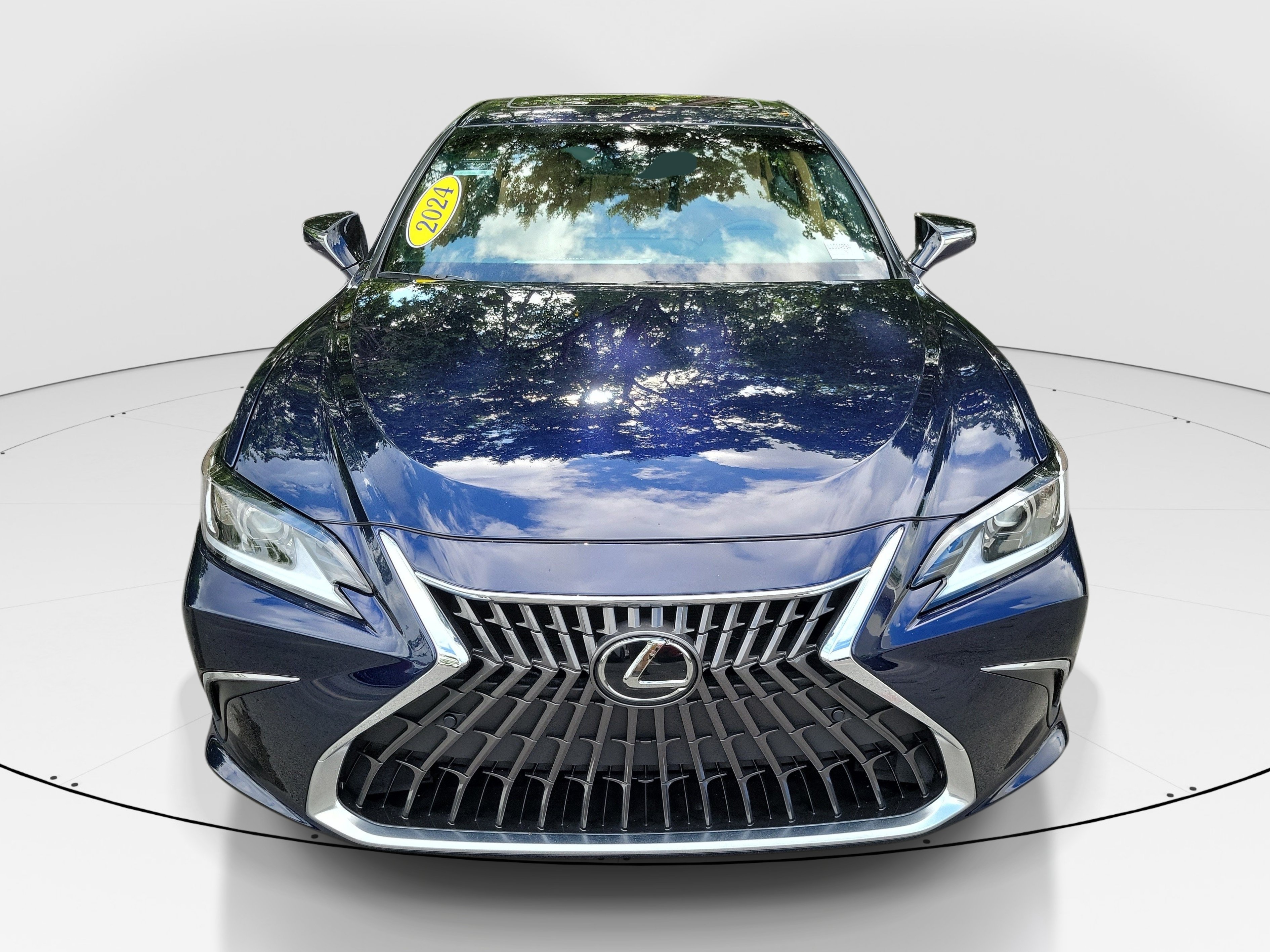 Certified 2024 Lexus ES 350 w/ Premium Package FWD image 2
