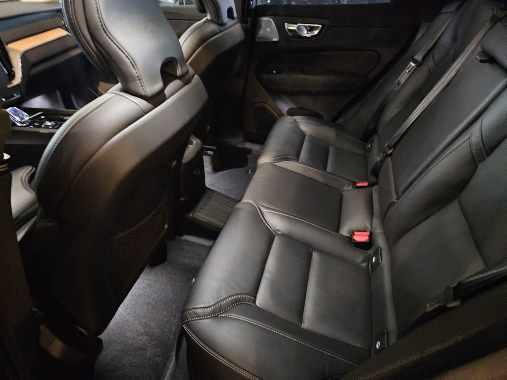 Certified 2026 Volvo XC60 T8 Ultra AWD/4WD image 14