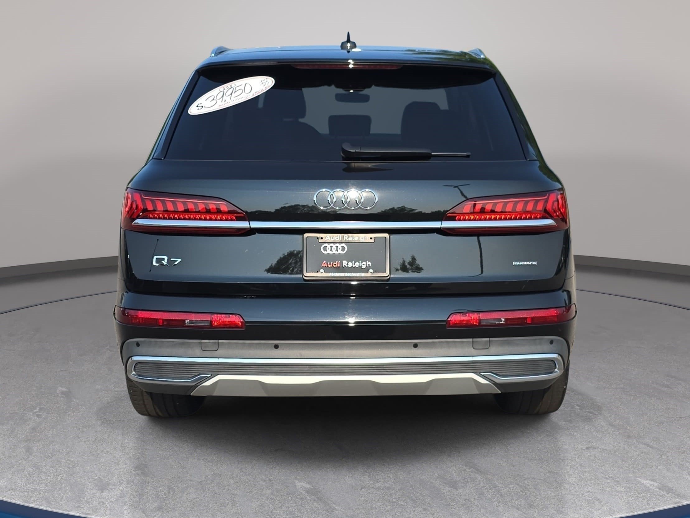 Used 2023 Audi Q7 3.0T Premium AWD/4WD image 7