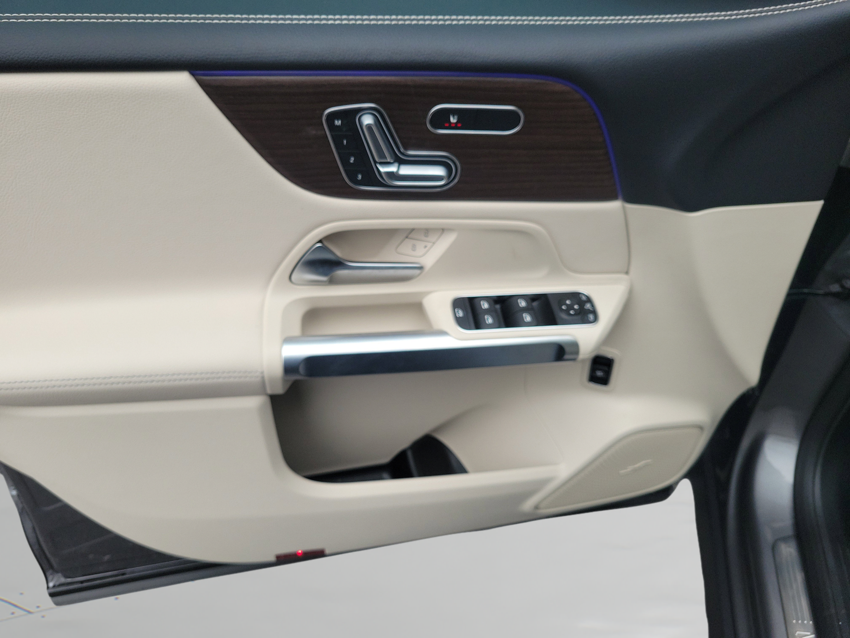 Certified 2026 Mercedes-Benz GLB 250 image 14