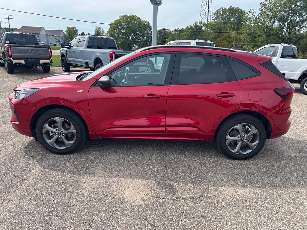 Used 2024 Ford Escape ST-Line w/ Tech Pack #1 AWD/4WD image 4