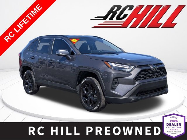 Used 2025 Toyota RAV4 XLE FWD image 1