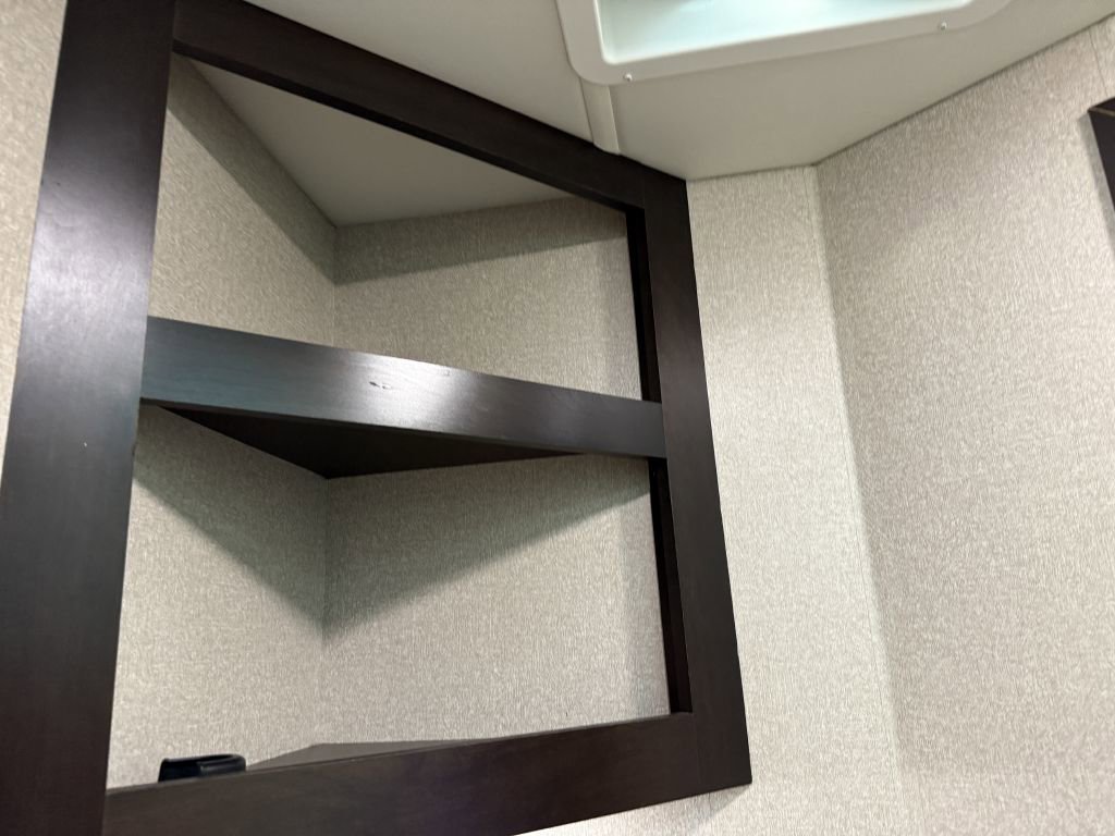 Used 2018 RAM 5500 SLT w/ Quick Order Package 29G SLT image 71