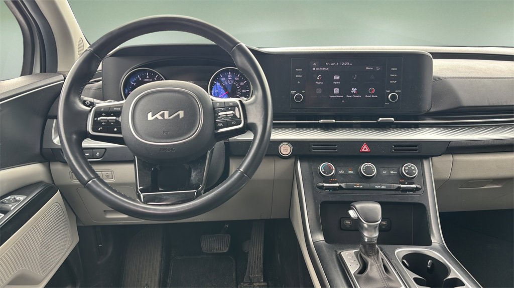 Used 2022 Kia Carnival LX image 13