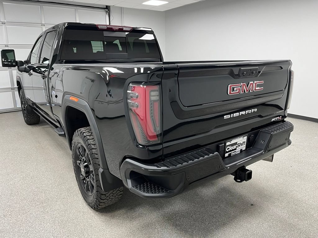 Used 2024 GMC Sierra 3500 AT4 w/ Technology Package AWD/4WD image 7
