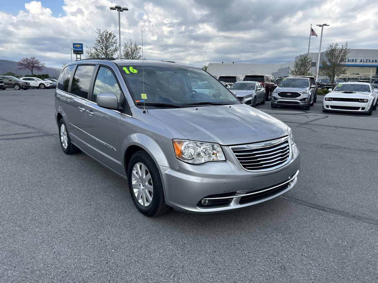 Used 2016 Chrysler Town & Country Touring