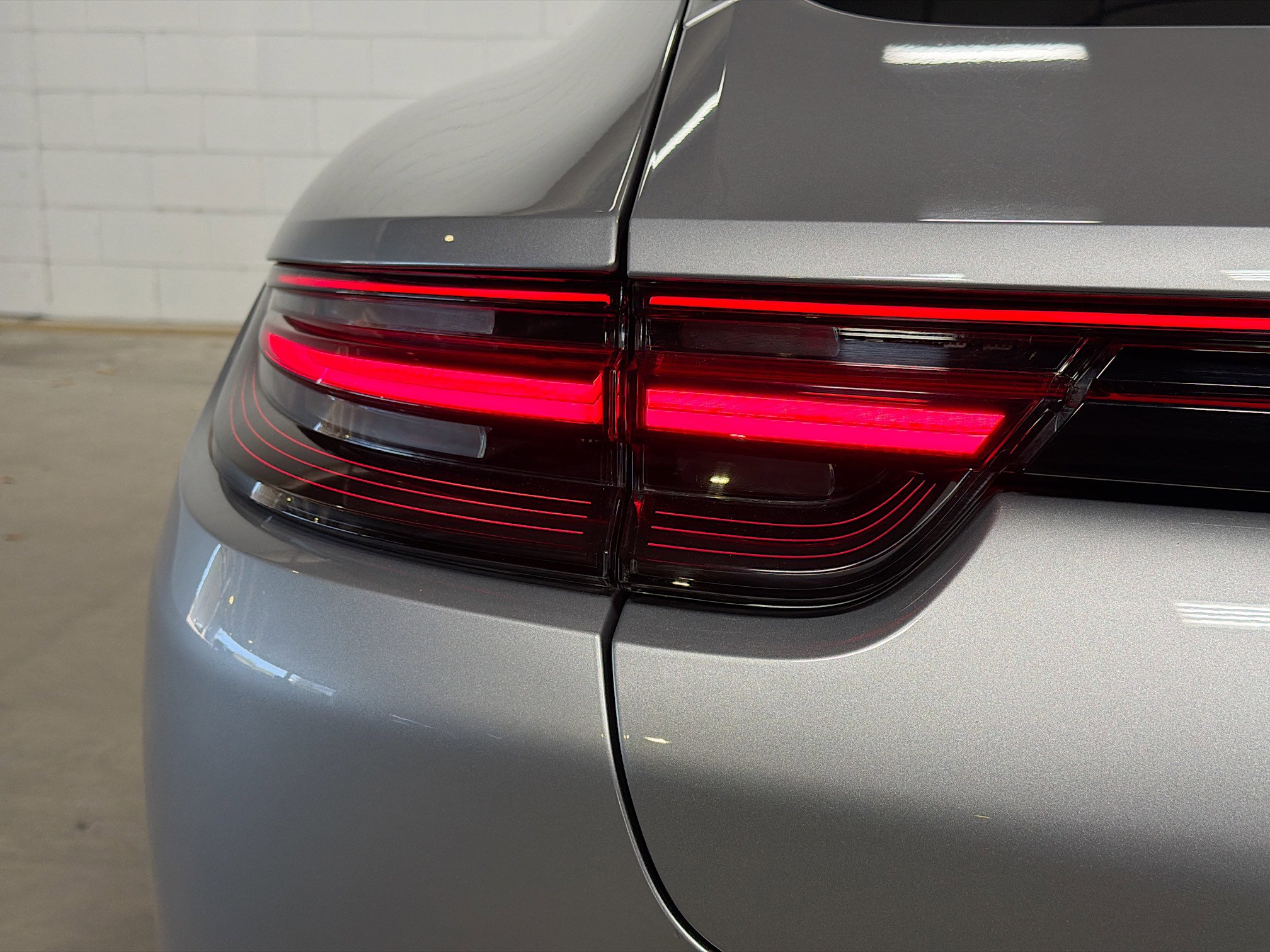 Used 2020 Porsche Panamera GTS image 11