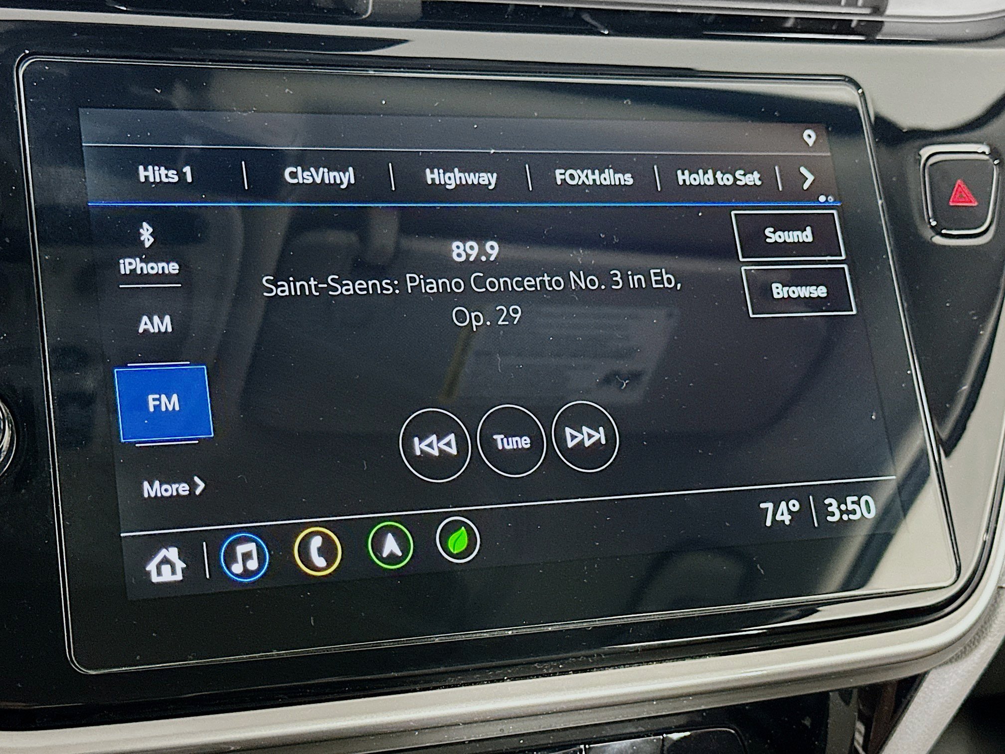 Used 2023 Chevrolet Bolt EUV Premier w/ Sun & Sound Package FWD image 21