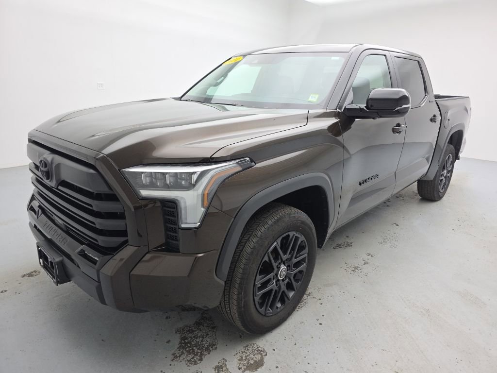 Used 2024 Toyota Tundra Limited AWD/4WD image 5