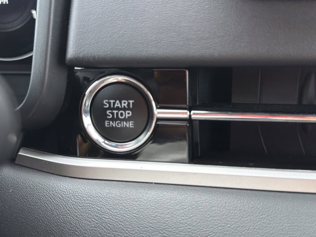 Used 2024 Mitsubishi Outlander SEL image 27