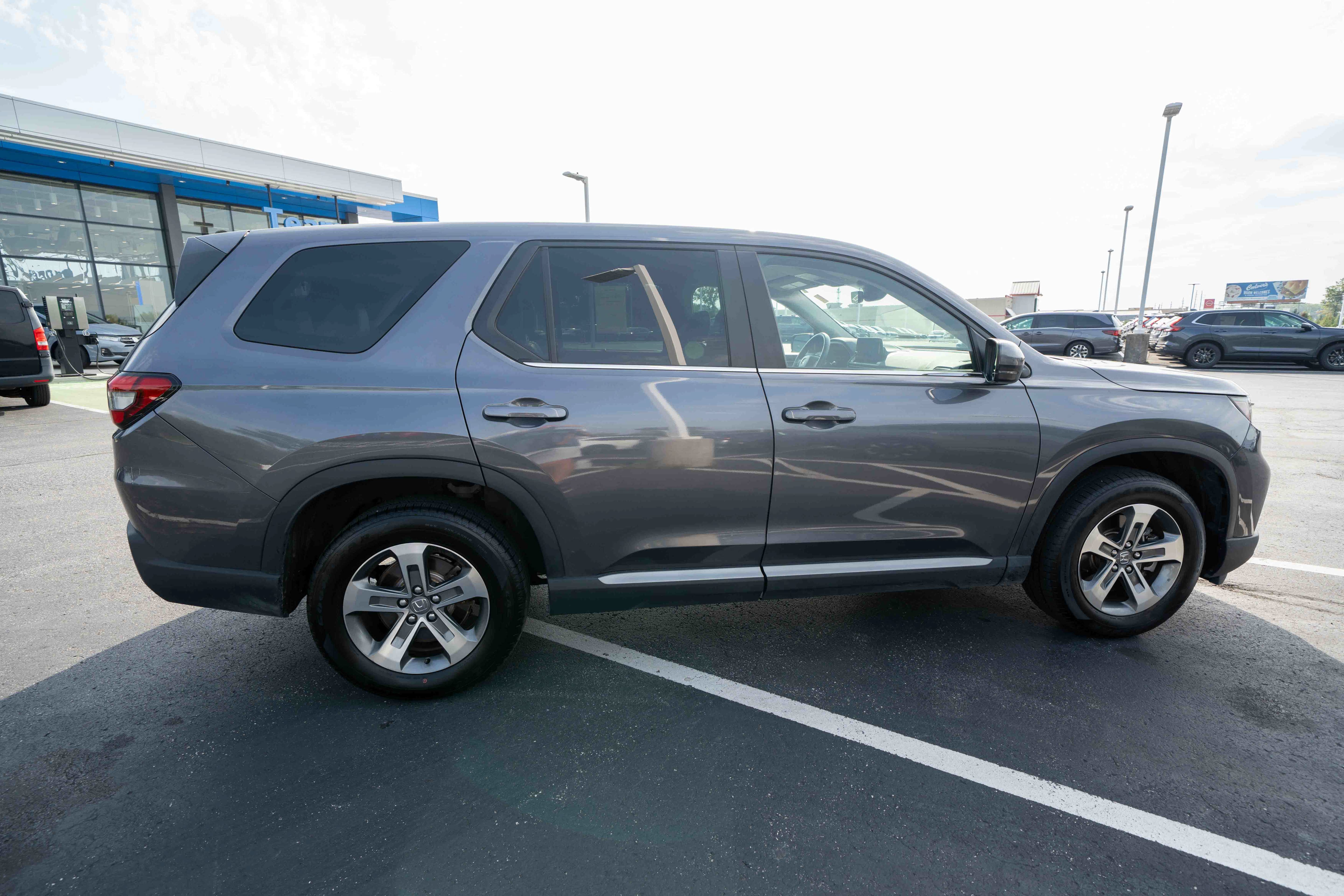 Certified 2024 Honda Pilot EX-L image 6