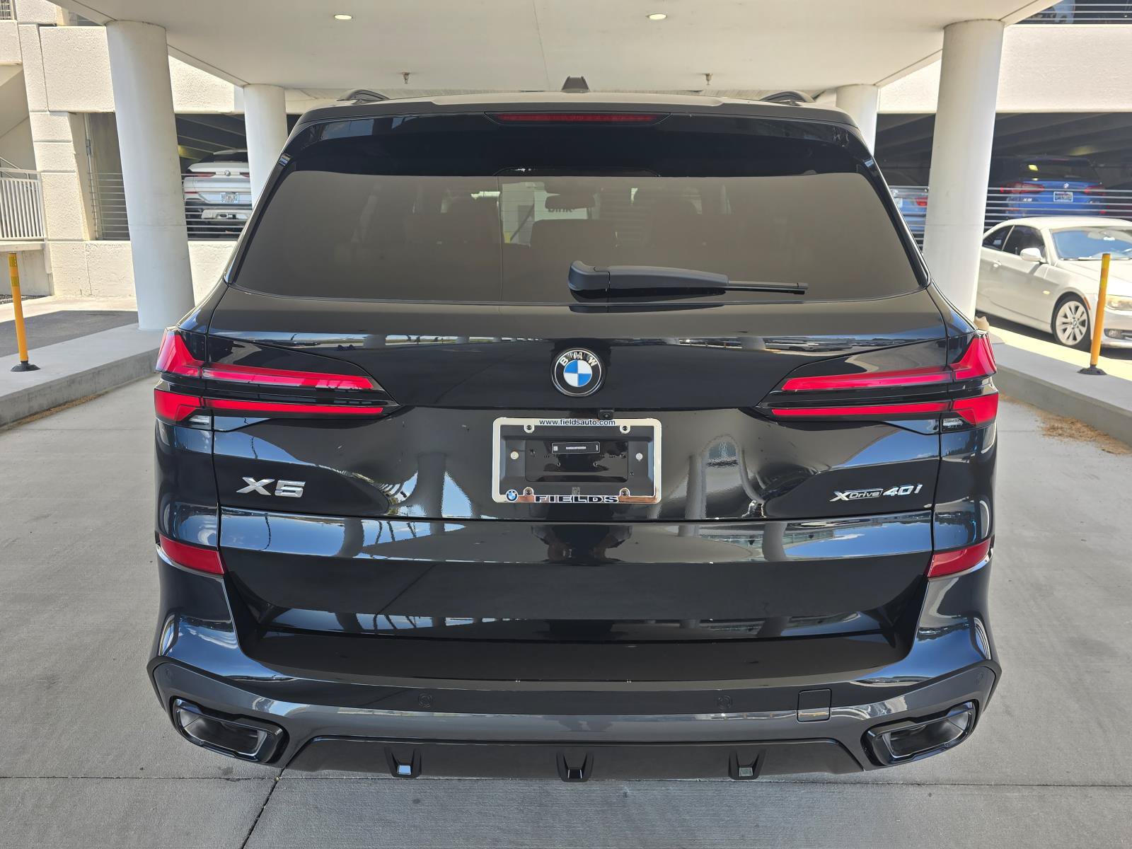 New 2026 BMW X5 xDrive40i w/ M Sport Package AWD/4WD image 3