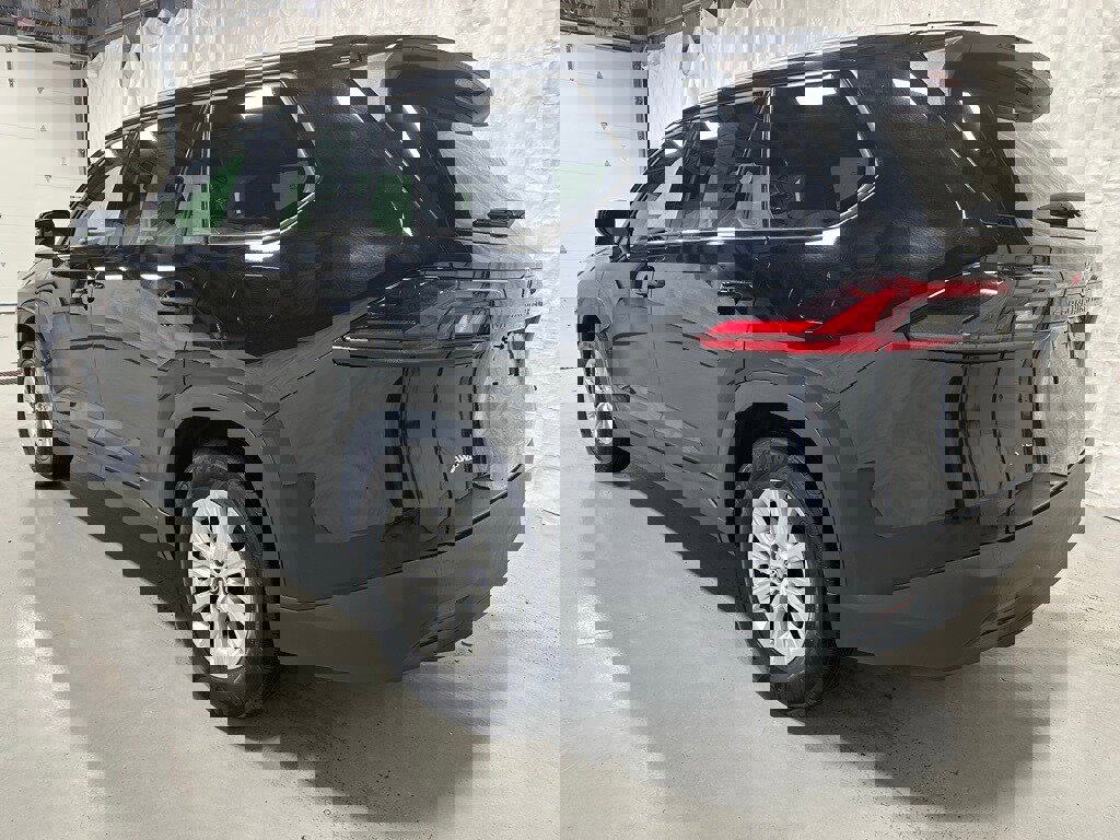 Used 2025 Toyota Grand Highlander AWD image 5