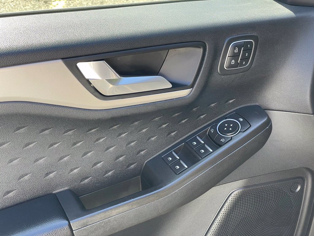 Used 2020 Ford Escape SEL AWD/4WD image 13
