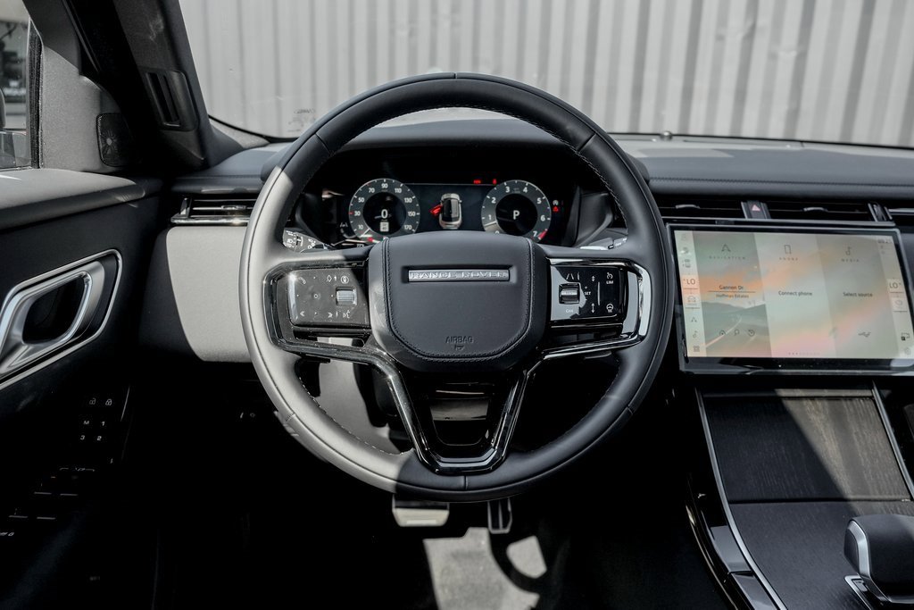 New 2026 Land Rover Range Rover Velar Dynamic SE image 18