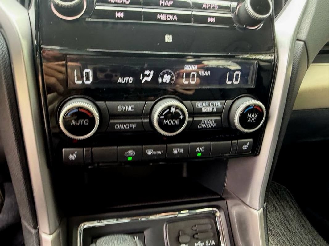Used 2022 Subaru Ascent Limited w/ Technology Package AWD/4WD image 30