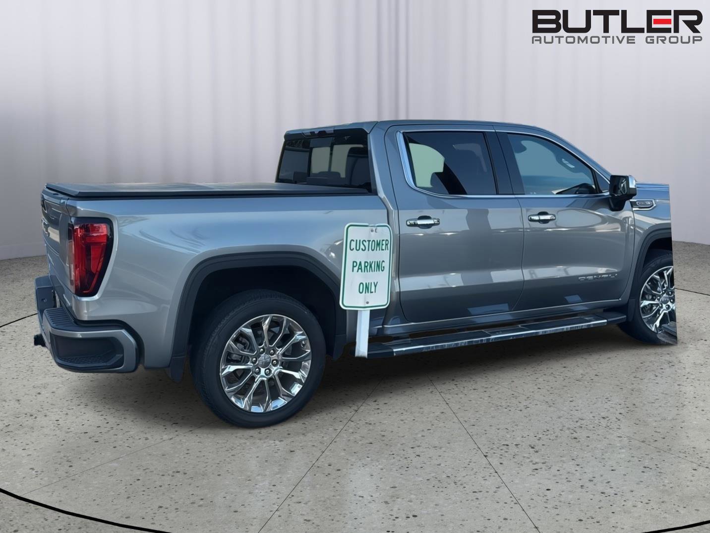 Used 2023 GMC Sierra 1500 Denali image 5