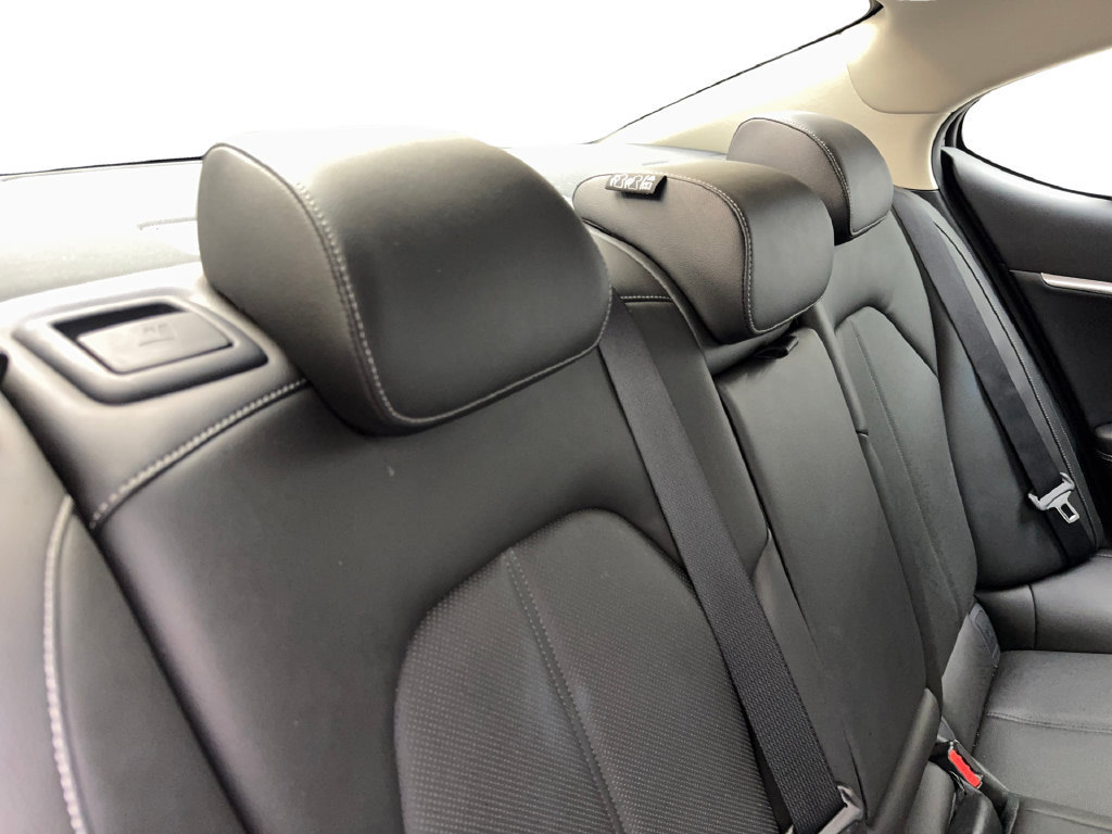 Used 2026 Genesis G70 2.5T RWD image 42