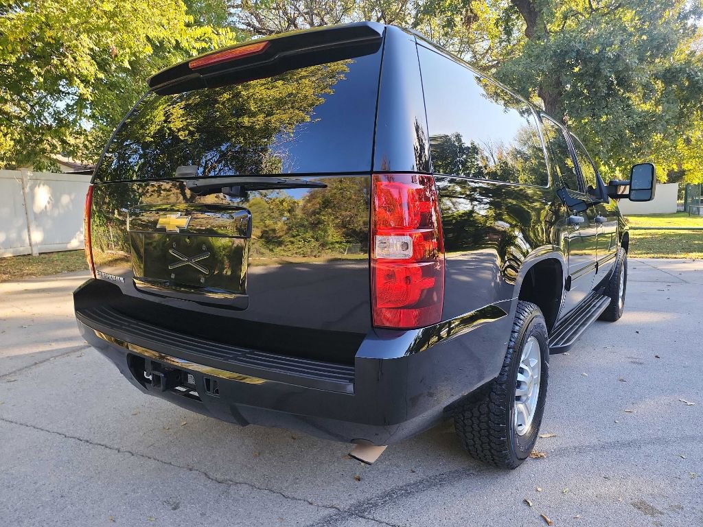 Used 2010 Chevrolet Suburban 2500 LS w/ Skid Plate Package image 7