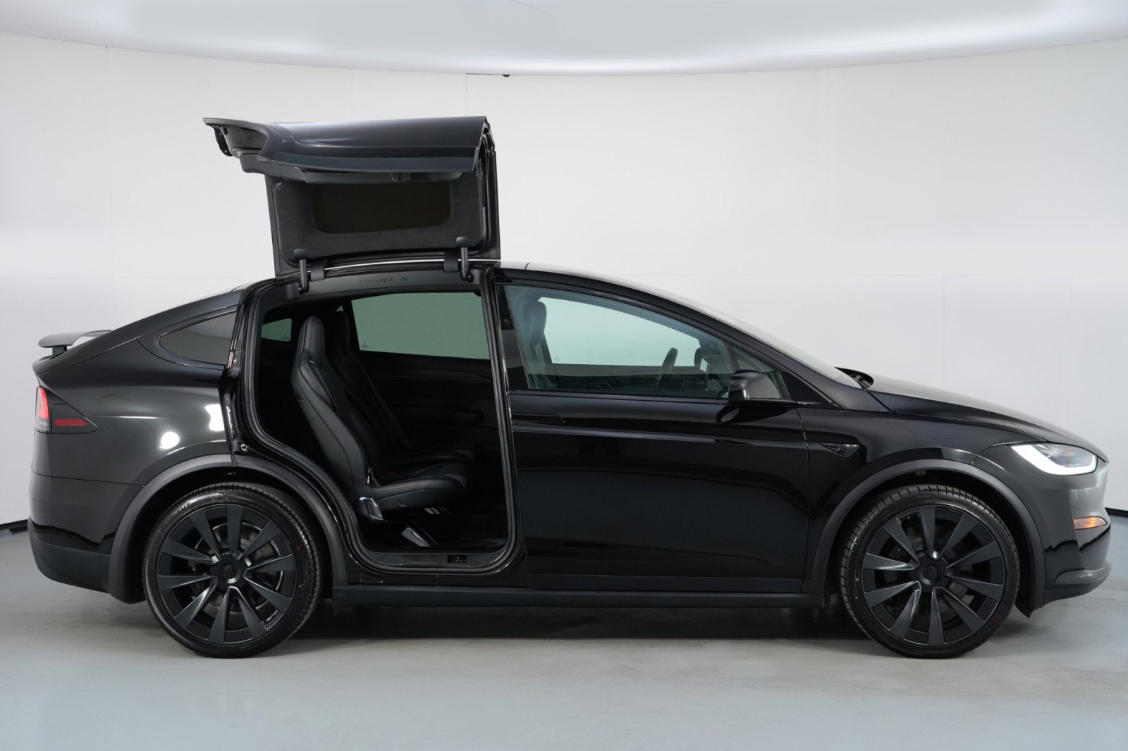Used 2023 Tesla Model X image 55