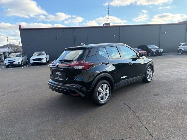 Used 2021 Nissan Kicks S image 6