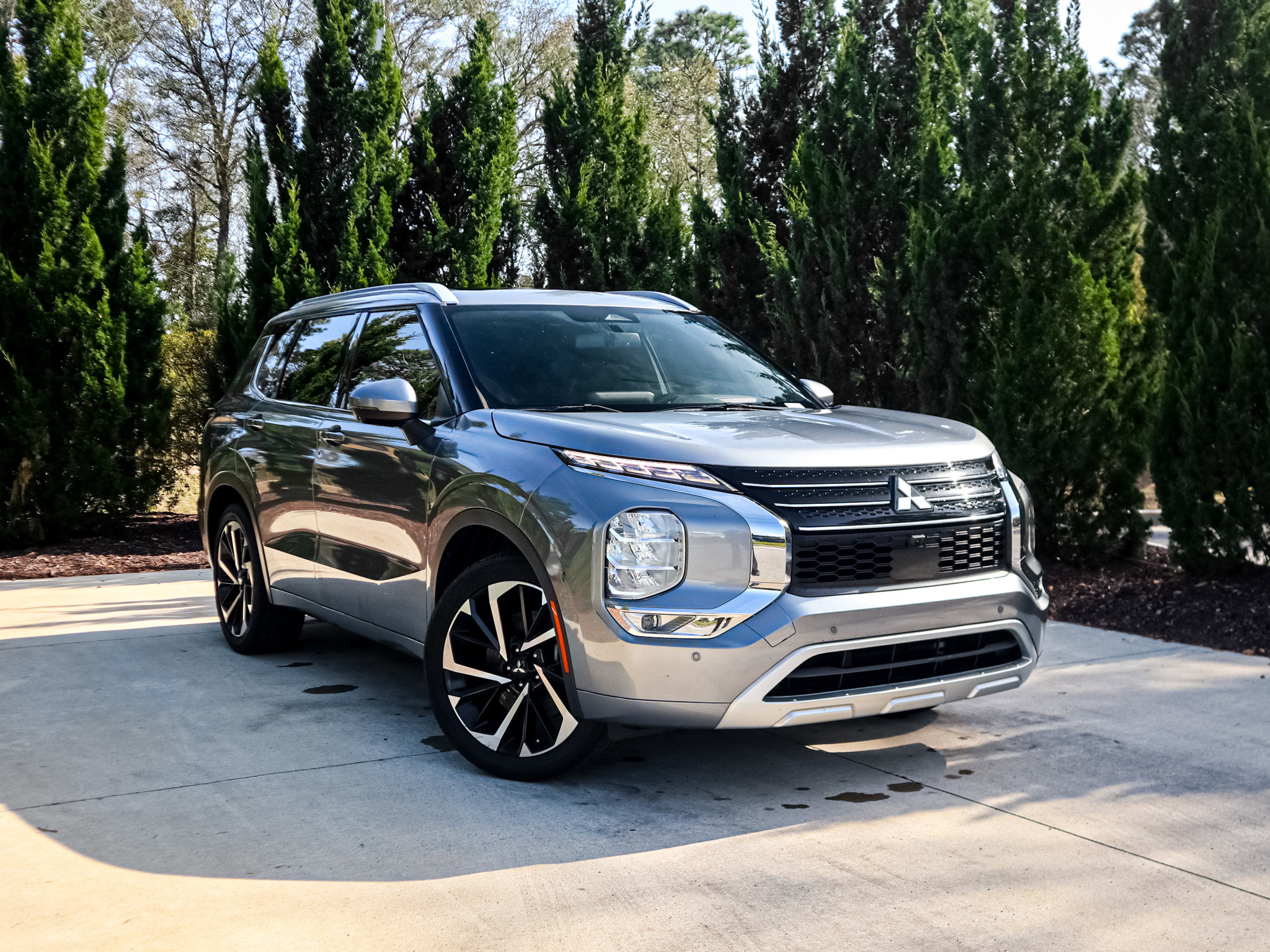 Used 2022 Mitsubishi Outlander SEL video 2
