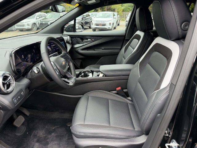 Used 2024 Chevrolet Blazer EV LT AWD/4WD image 14
