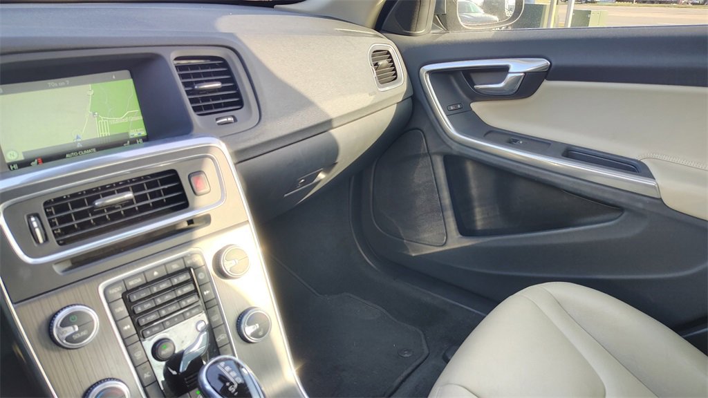 Used 2016 Volvo S60 T5 Premier image 24