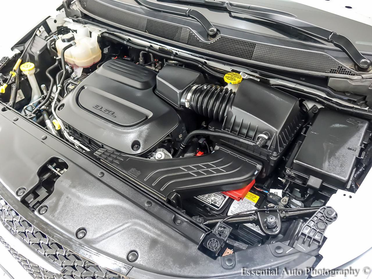 Used 2024 Chrysler Pacifica Touring-L FWD image 32