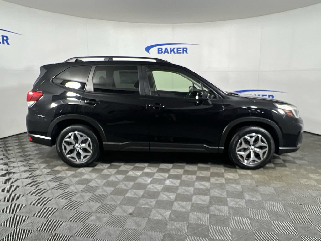 Used 2019 Subaru Forester Premium w/ All-Weather Package AWD/4WD image 10