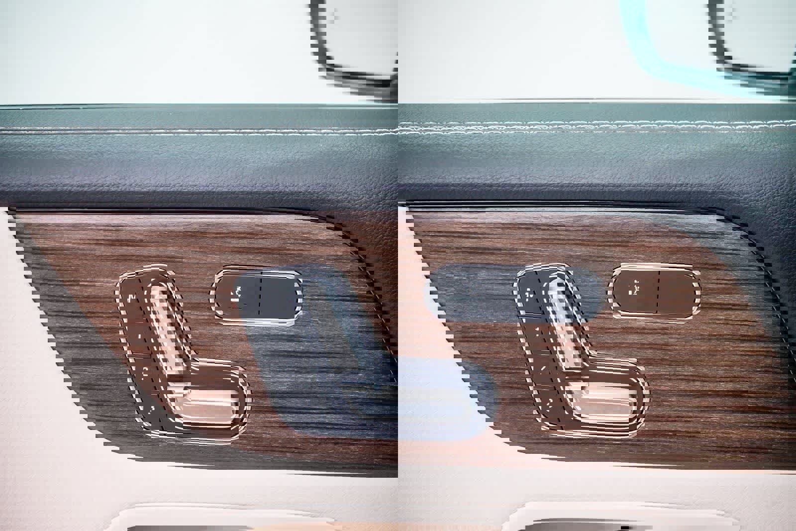 Used 2026 Mercedes-Benz GLB 250 image 20