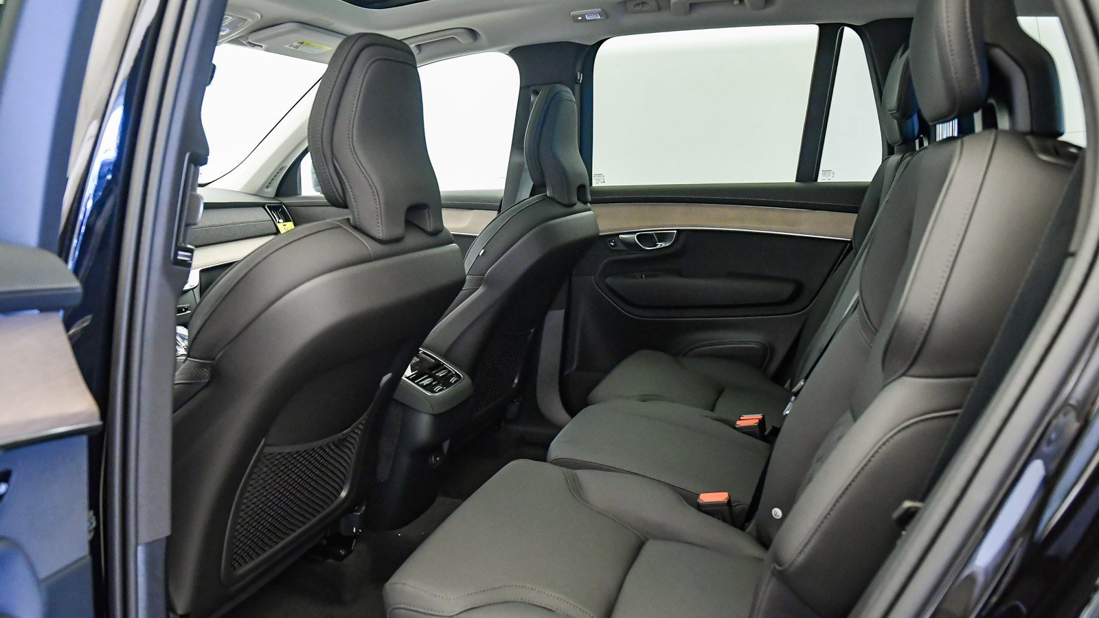 New 2026 Volvo XC90 B5 Core image 23