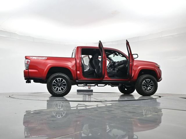 Used 2022 Toyota Tacoma TRD Sport w/ Technology Package image 52