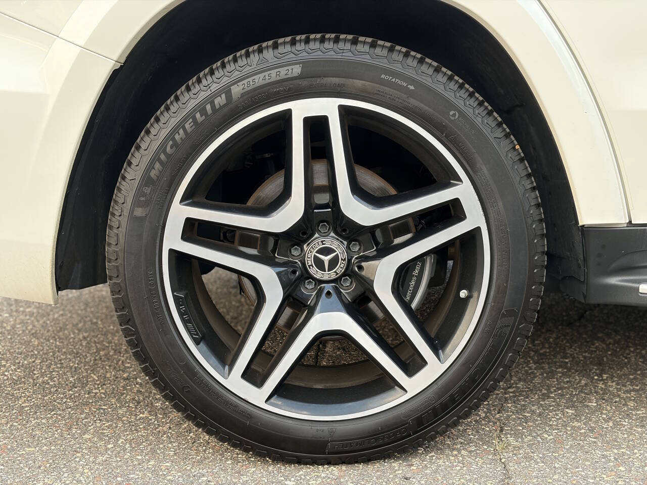 Used 2019 Mercedes-Benz GLS 550 4MATIC w/ Driver Assistance Package image 10