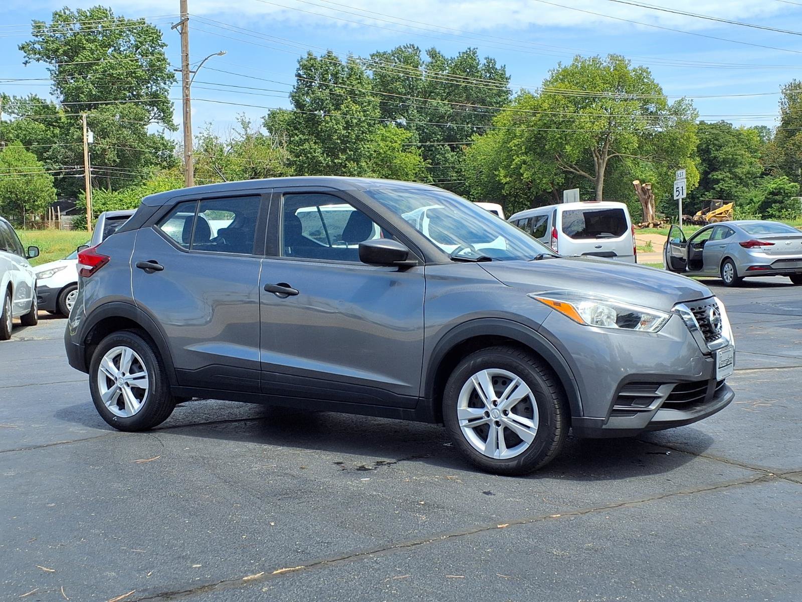 Used 2020 Nissan Kicks S FWD image 10