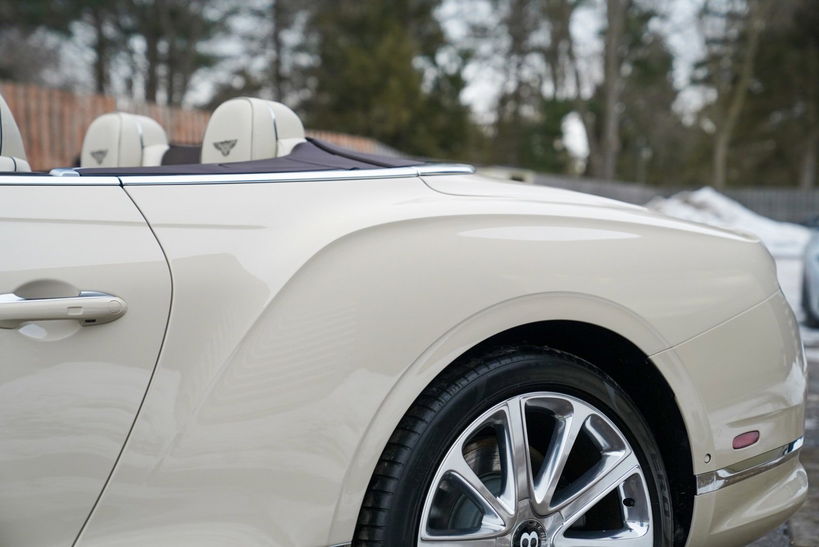 Used 2023 Bentley Continental GT Azure image 79