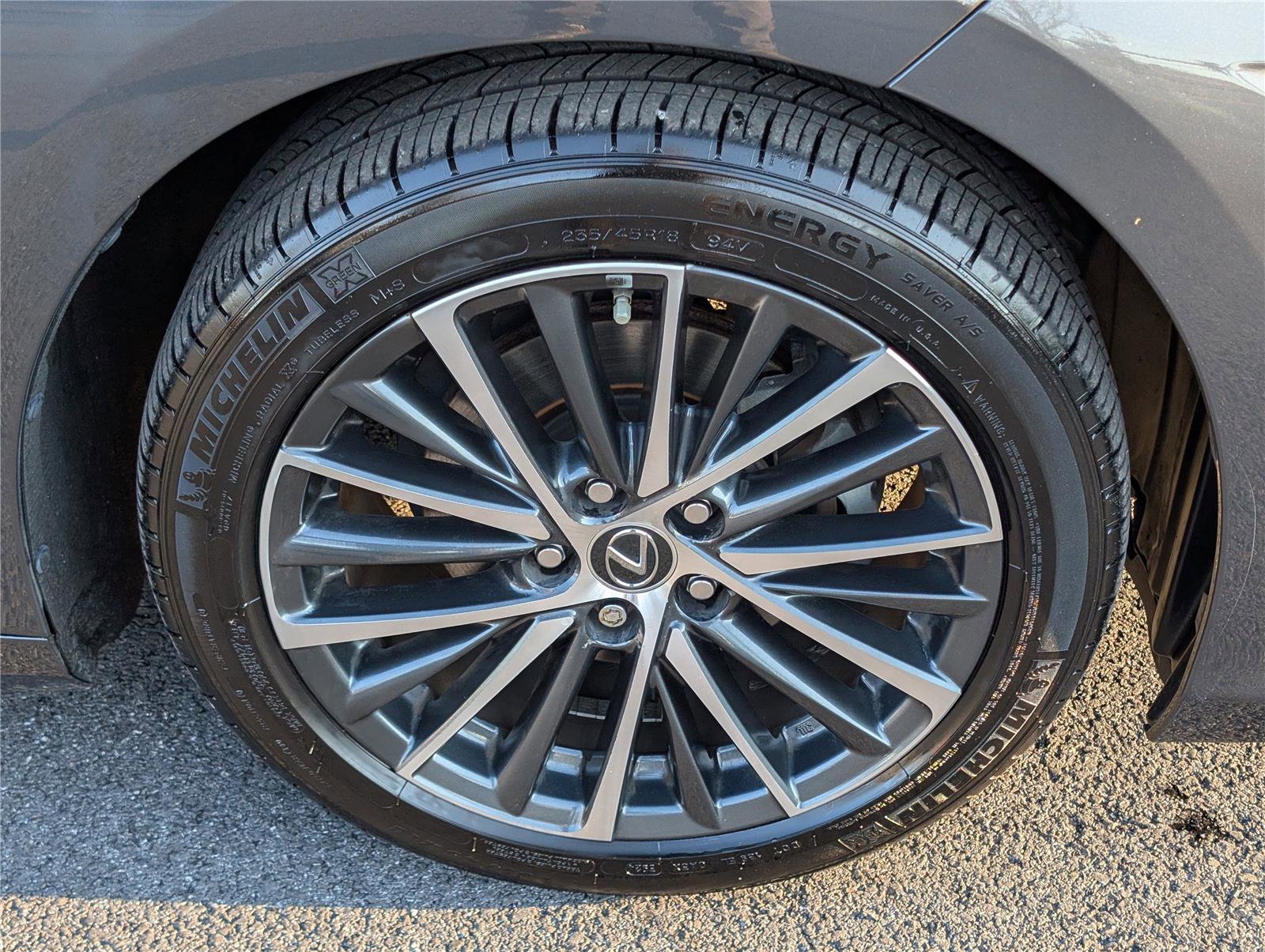 Certified 2022 Lexus ES 350 w/ Premium Package image 10