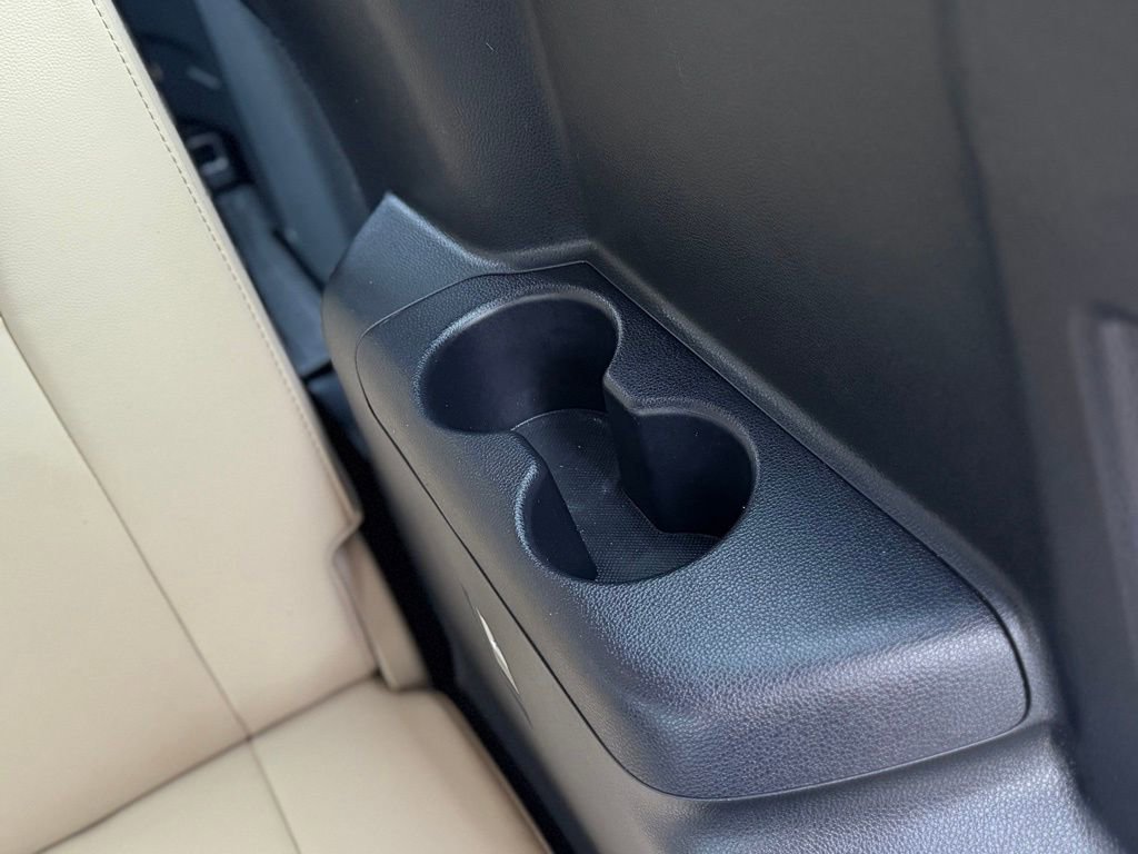 Used 2021 Toyota Highlander Limited image 8