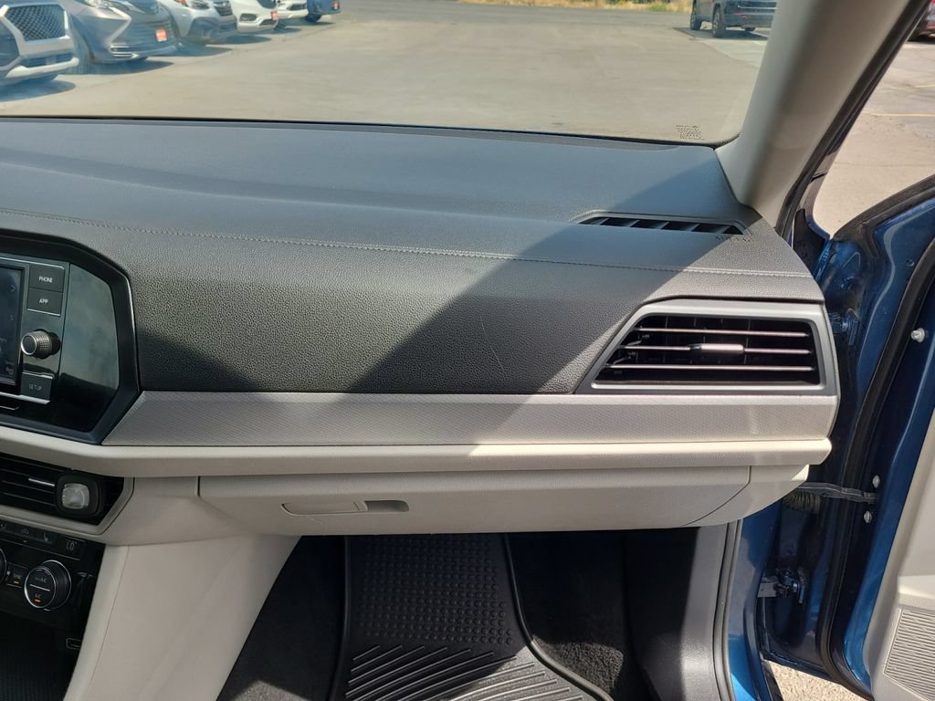 Used 2019 Volkswagen Jetta SE FWD image 30