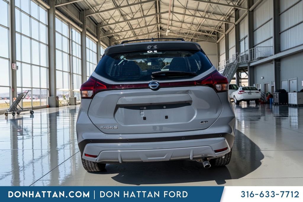 Used 2021 Nissan Kicks SR w/ SR Premium Package image 26