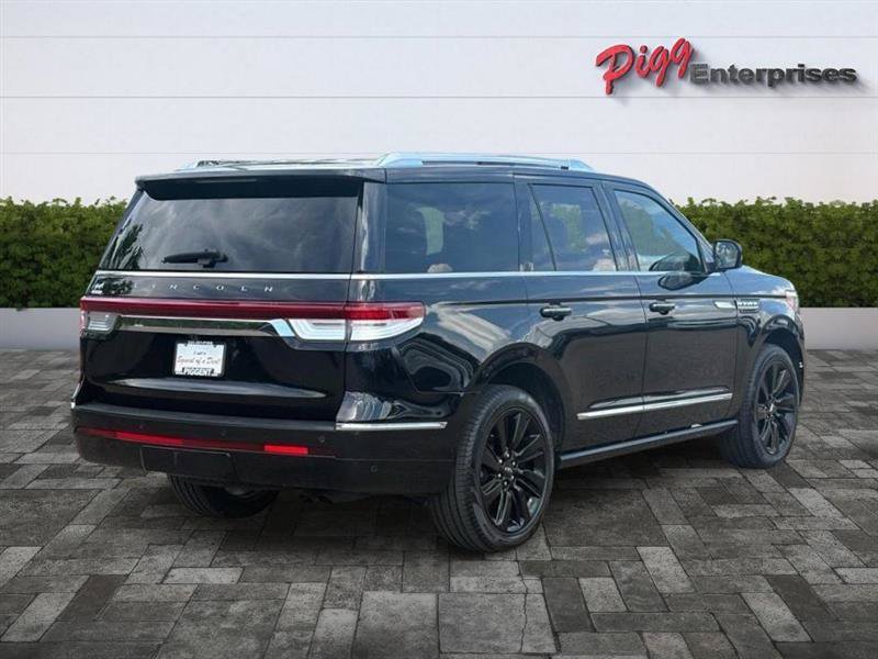 Used 2022 Lincoln Navigator Reserve AWD/4WD image 8
