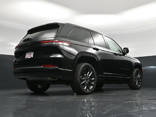 Used 2026 Jeep Grand Cherokee Limited AWD/4WD image 55