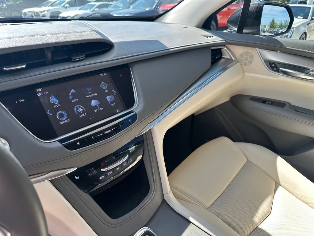 Used 2019 Cadillac XT5 Luxury FWD image 24