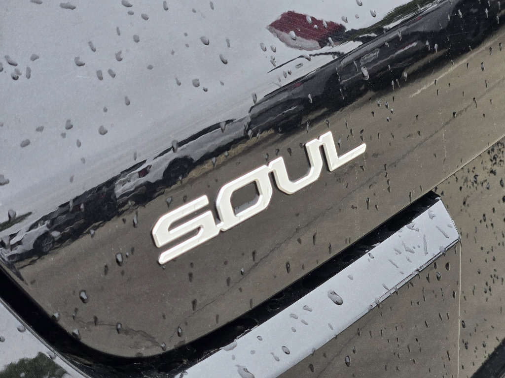 Certified 2025 Kia Soul LX w/ LX Technology Package image 16