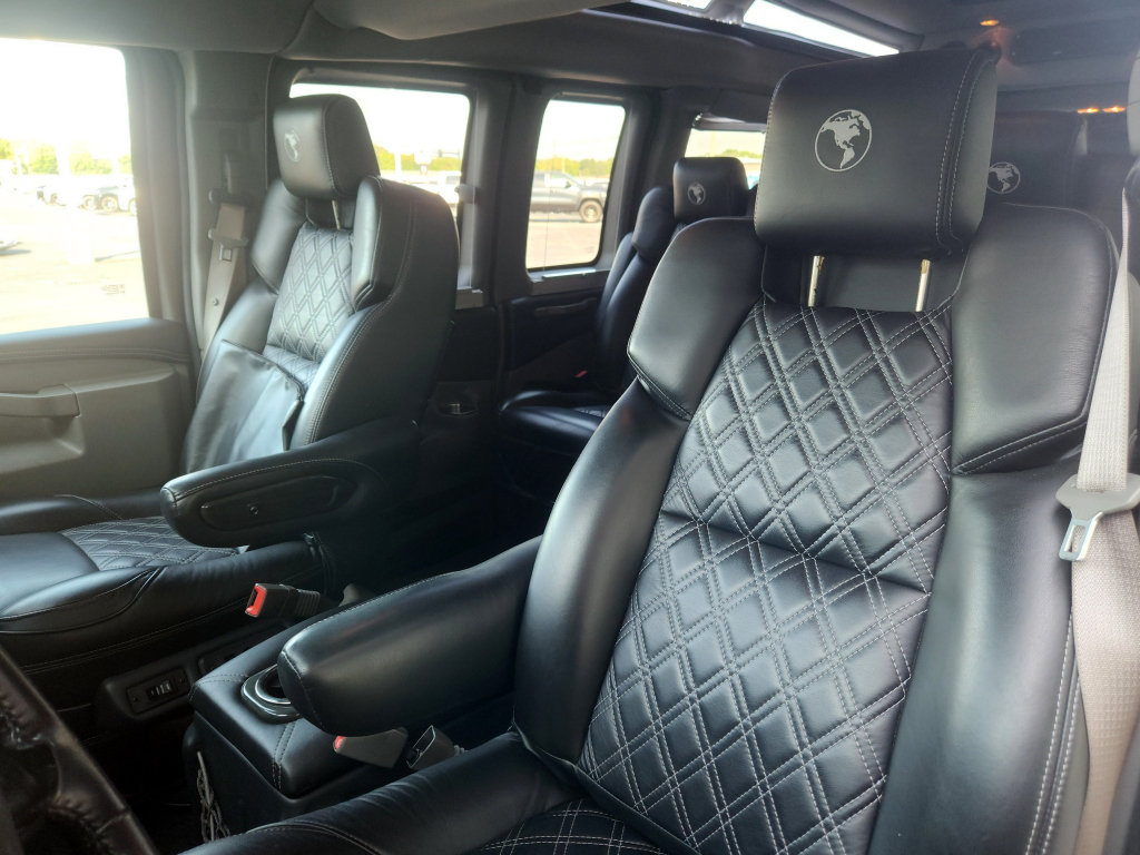 Used 2021 Chevrolet Express 2500 Extended w/ Enhanced Convenience Package RWD image 21