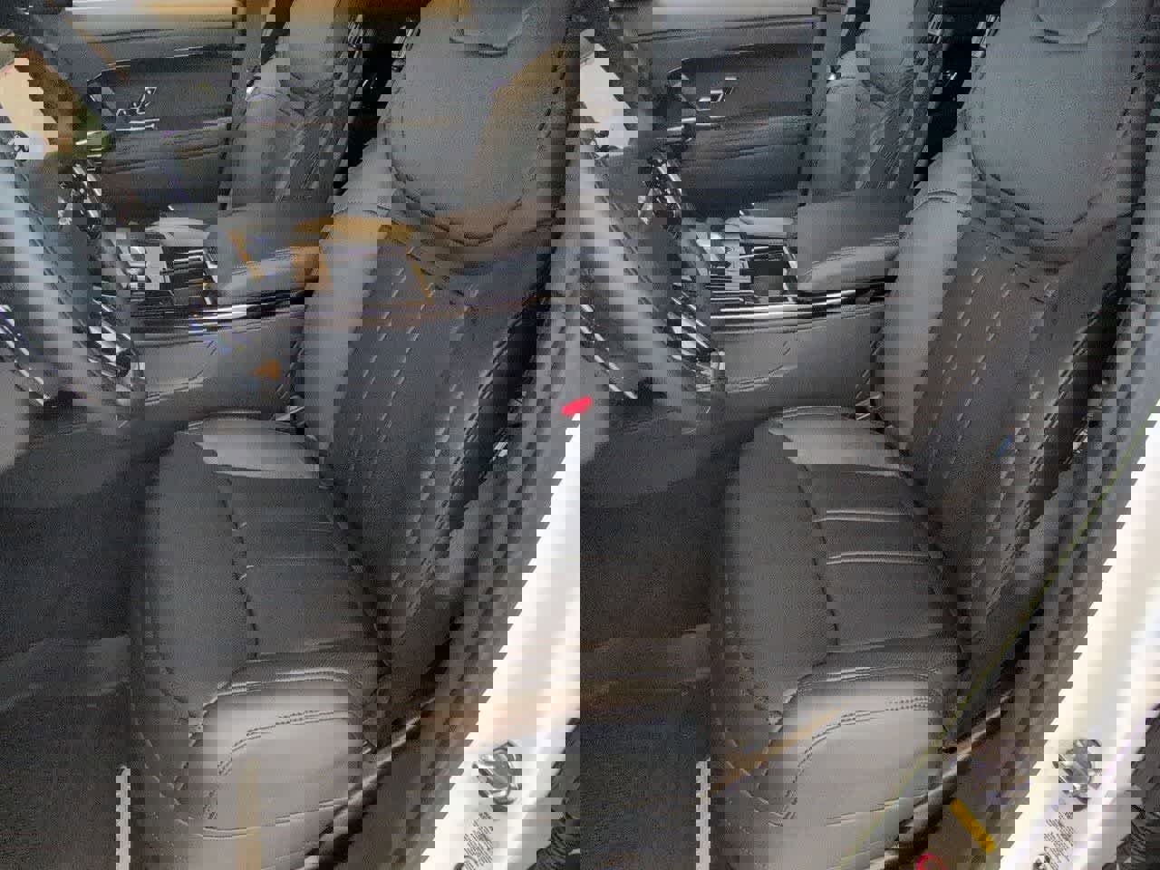 New 2026 Land Rover Range Rover Sport SE image 16