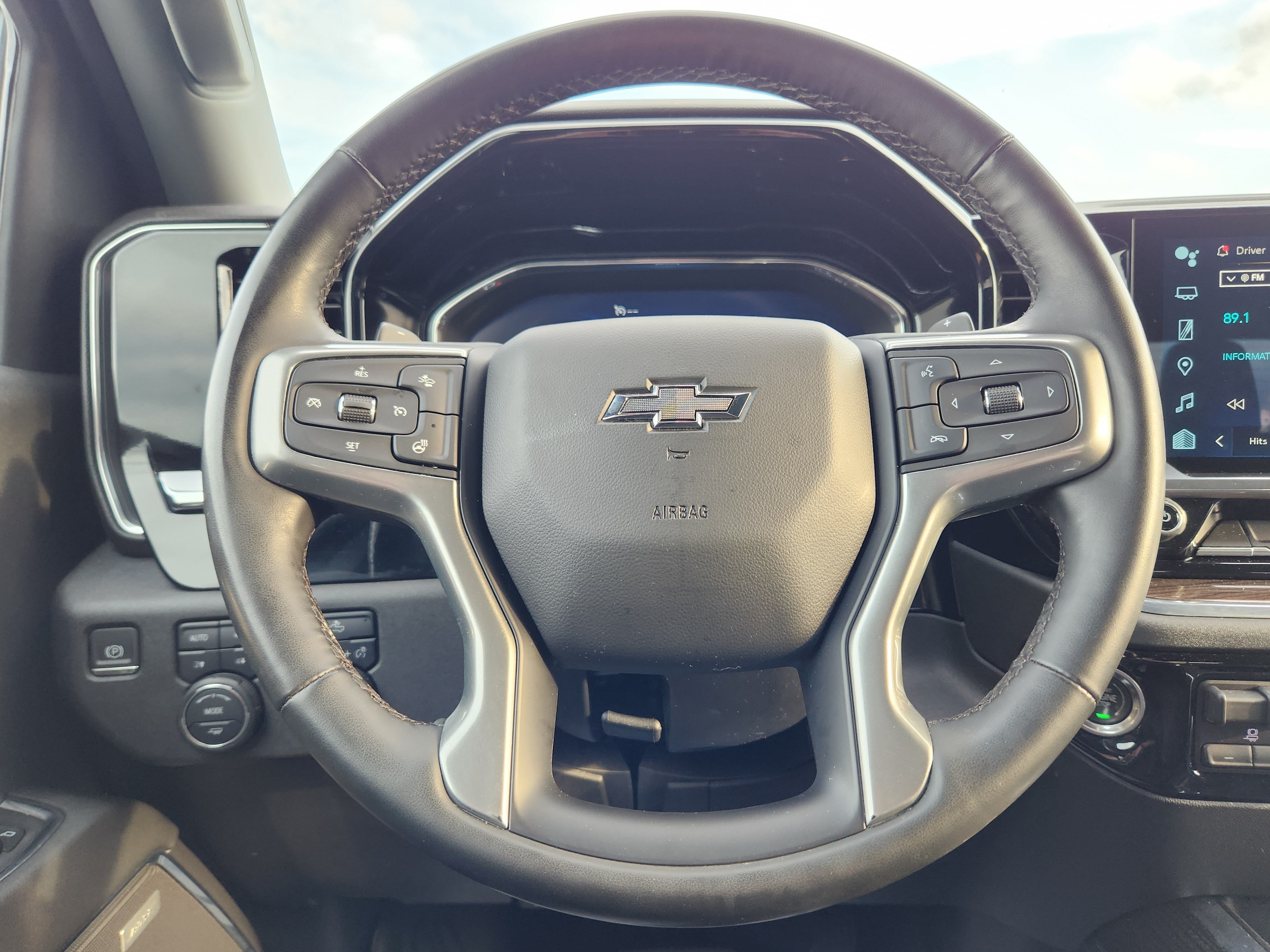 Used 2024 Chevrolet Silverado 1500 RST AWD/4WD image 22