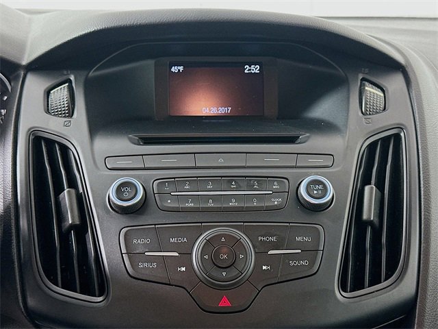 Used 2016 Ford Focus SE image 14