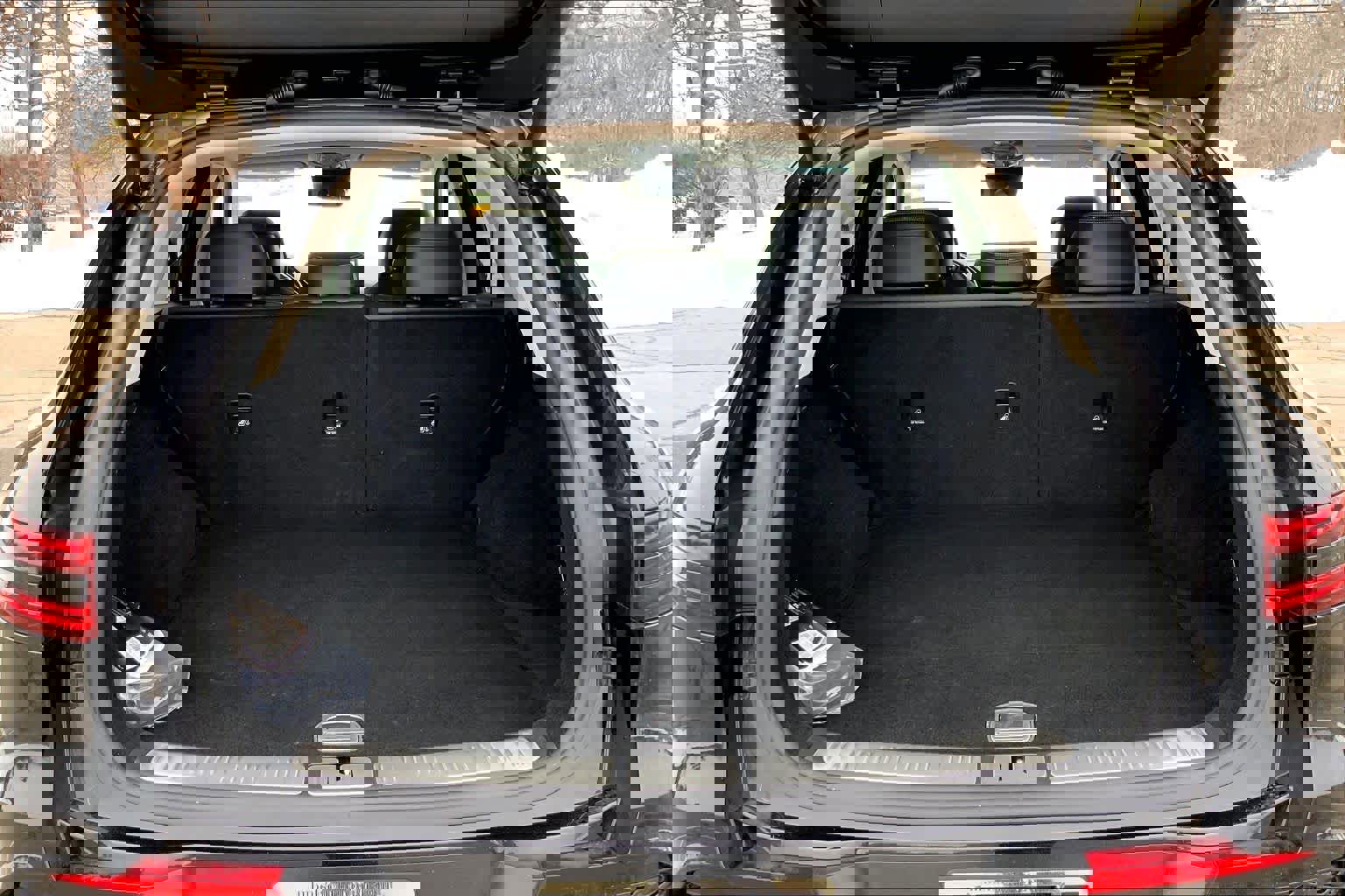 Used 2024 Genesis GV70 2.5T w/ Advanced Package image 34