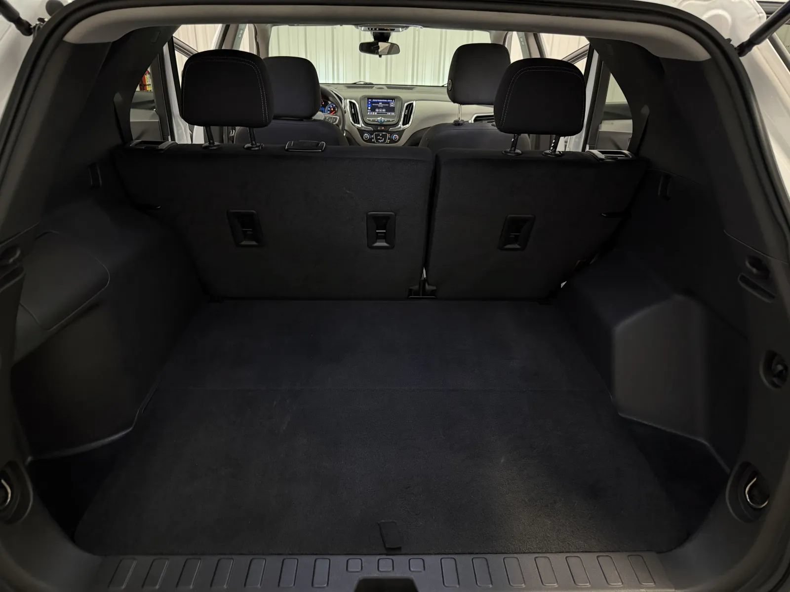 Used 2023 Chevrolet Equinox LS w/ LS Convenience Package AWD/4WD image 41